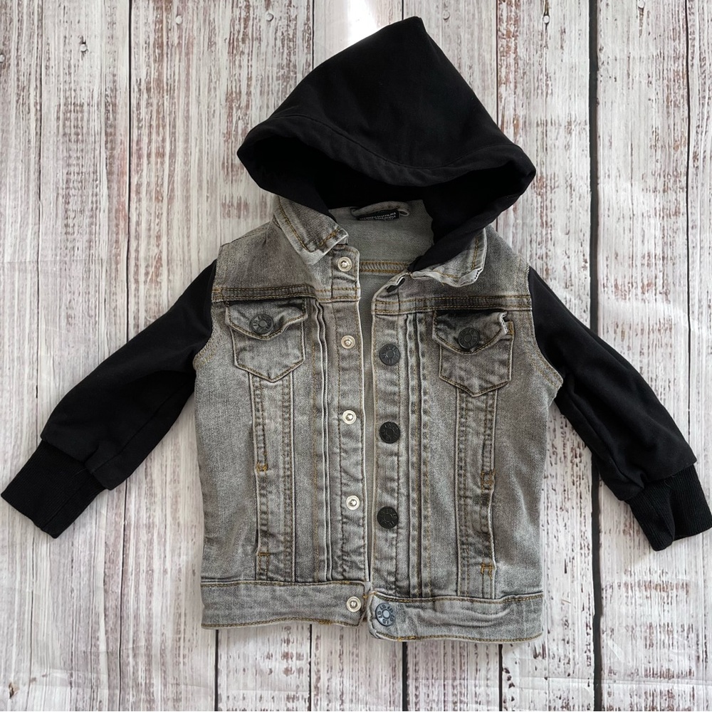 Little Bipsy hooded jean jacket